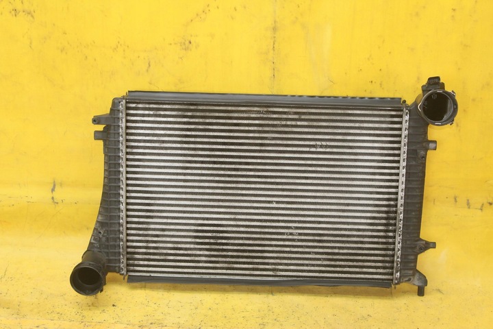 фото №1, Радиаторов интеркулер altea 2.0 tdi 1k0145803r