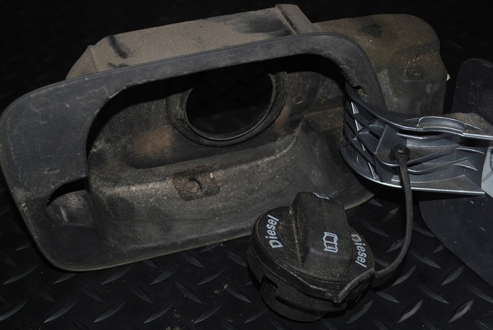 фото №9, Крышка заливка топлива audi a8 d3 дизель ly7g