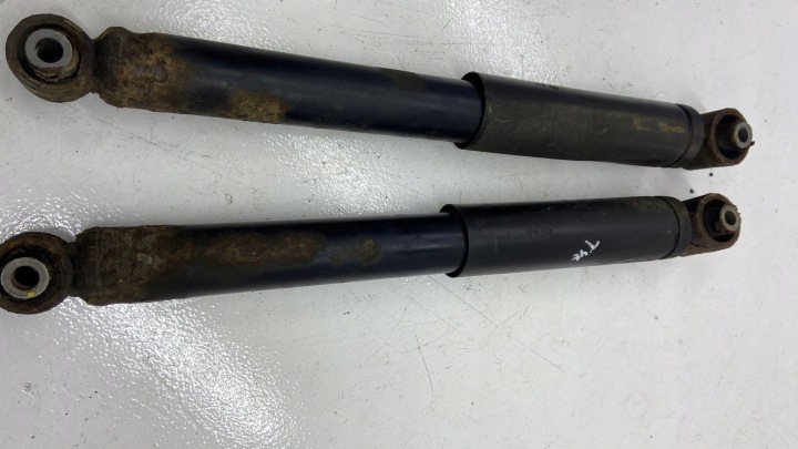 фото №7, Амортизатори зад задні комплект nissan qashqai j10 oem номер 56210br00b