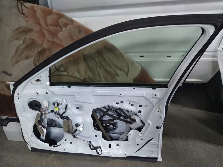 фото №1, Infiniti q50 прокладка двері праві перед na двері