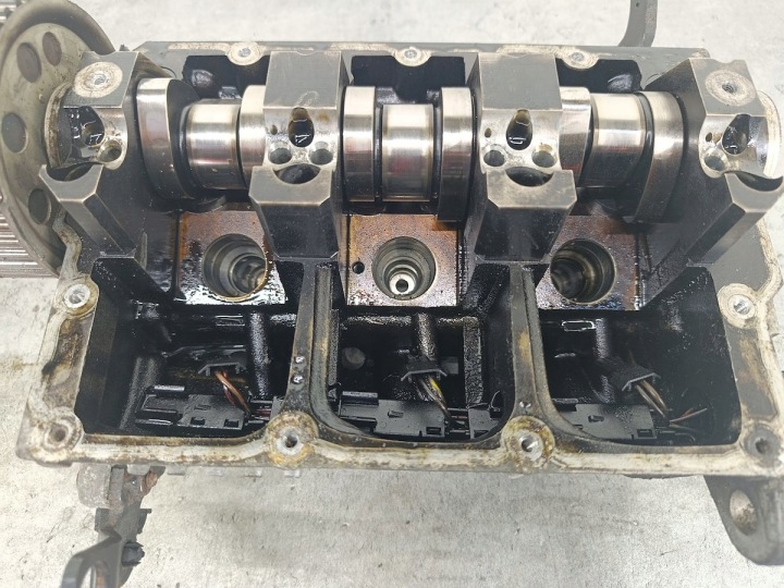 фото №9, Головка vw polo 9n fl iv 045103373h 1.4 tdi 70km