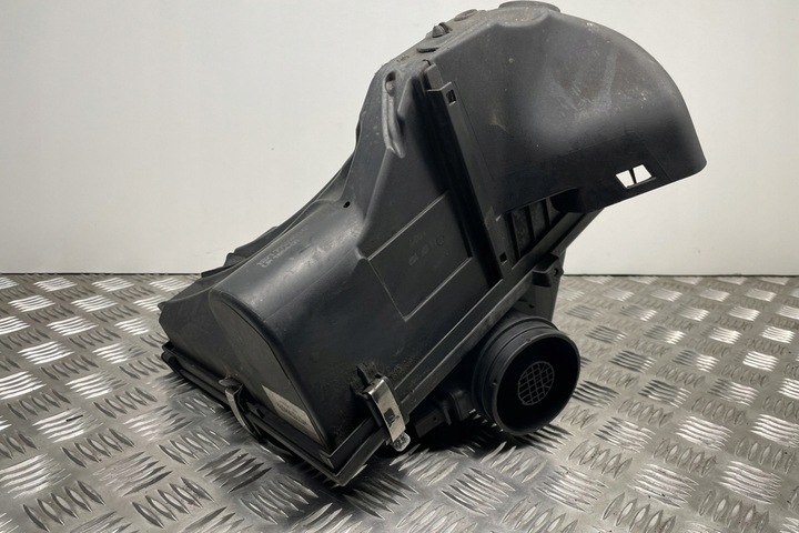 фото №8, Корпус фільтра повітря bmw 1 e87 7797460 2.0l дизель 105kw 2009