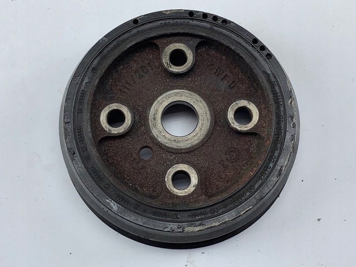 фото №1, Volvo c30 v50 2.0 d колесо ременное вала d3 d5204t