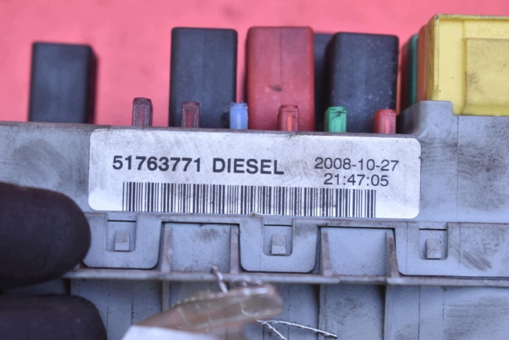 фото №7, Блок запобіжників 51763771 fiat doblo 1 i 1.9 jtd 120 km рестайлінг 05-17