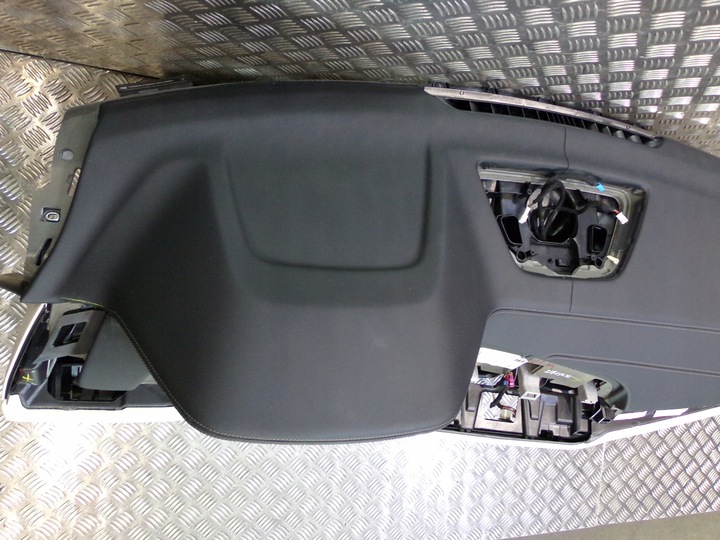 фото №8, Bmw x5 g05 x6 g06 g07 f95 панель раздаточная консоль кожа elfenbein белый