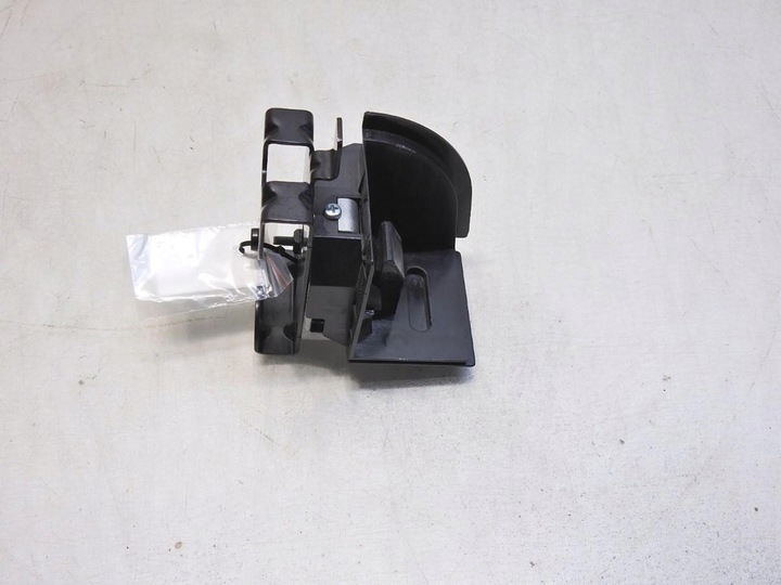 фото №7, Тримач кріплення ролети лівий зад bmw 3 e91