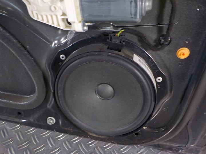 фото №10, Mercedes w207 cabrio 09- двері ліві передні перед передні