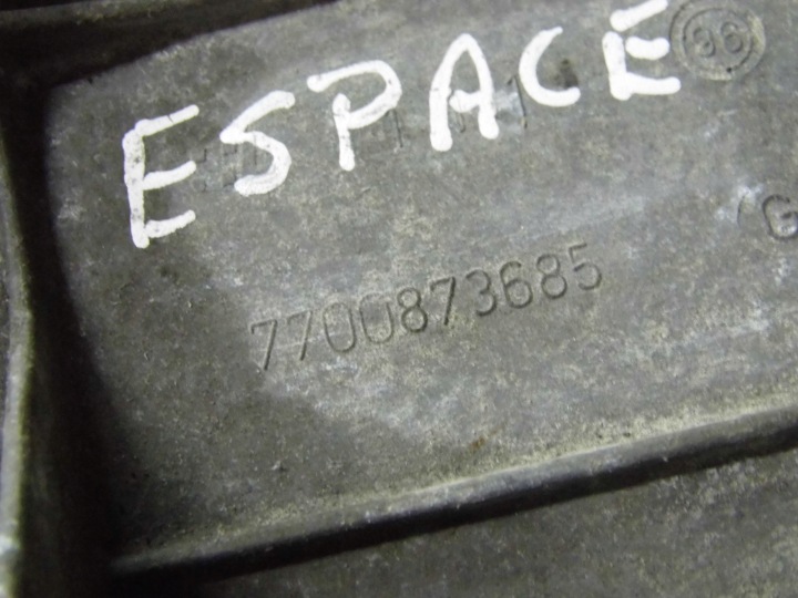 фото №6, Espace 3.0 v6 крышка клапанов 7700873685