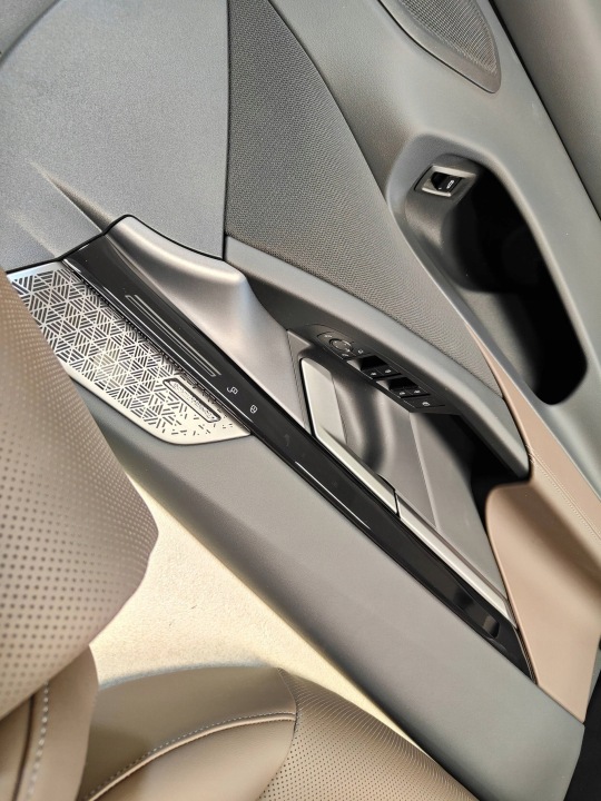 фото №8, Bmw i5 g60 сидіння комфорту підігрів вентиляція пам'ять veganza espresso захист колонки
