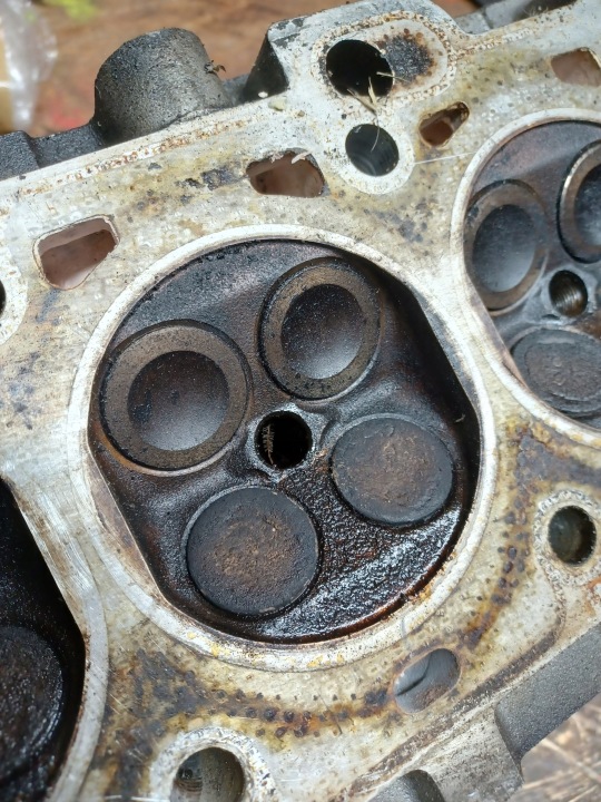 фото №10, Головка 2.0 2.4 t volvo v70 c70 s70 s80 1001837