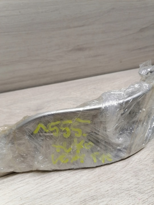 фото №8, Volvo xc70 рамка отражатель левый зад - 30744513