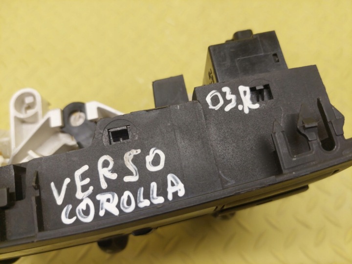 фото №14, Toyota corolla verso панель повітропровід кондиціонера 5553313010