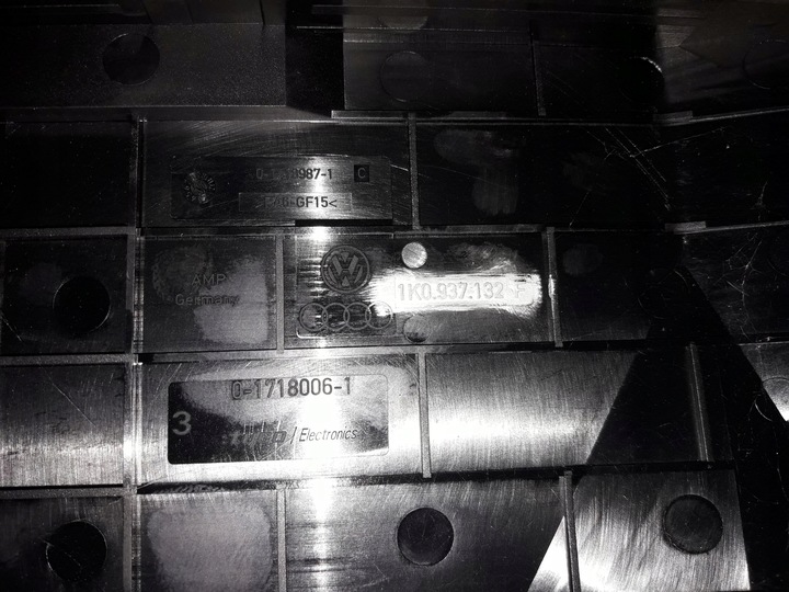 фото №10, Корпус коробка предохранителя passat b7 10- 2.0tdi
