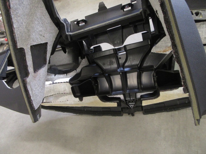 фото №11, Панель раздаточная капот bmw e83 x3 европа