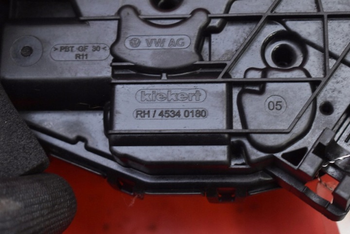 фото №7, Замок двері праві перед передній eu 5tb837016c skoda fabia 3 iii рестайлінг 14-22