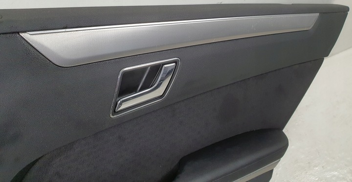 фото №3, Боковина оббивка двері праві зад mercedes w212 eu