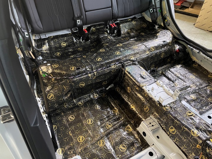 фото №14, Arkusz маты butylowej wygłuszającej 2,3mm золото samoprzylepna водонепроницаемый