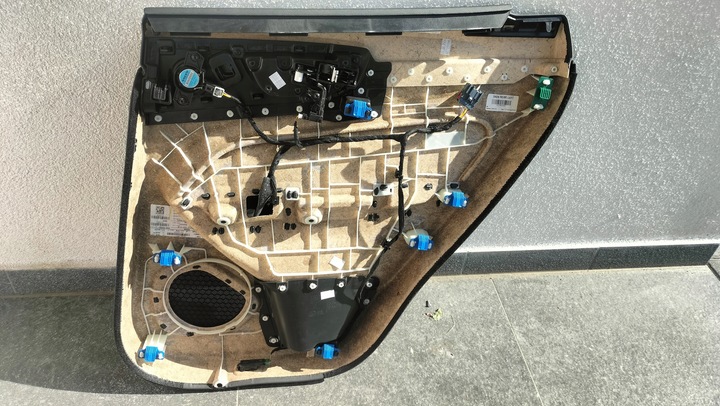 фото №5, Volvo xc60 ii 2023 eu обивка боковина дверь левый зад 32285085