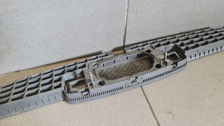 фото №8, Решётка воздуховод верхняя средняя audi a3 8p 8p0819635