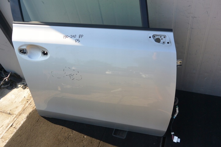 фото №11, Дверь правые перед стекло петли жгут 1f7 toyota prius plus + комплект