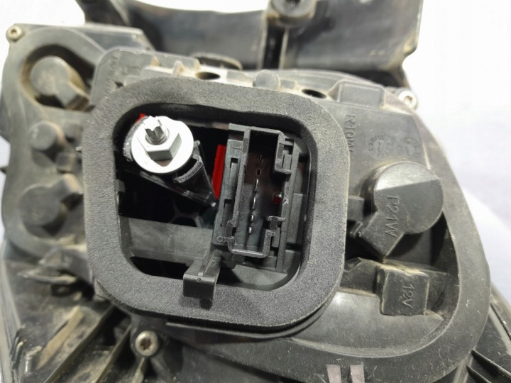 фото №9, Citroen c4 ii рестайлинг фара зад левая задняя eu 9808624680