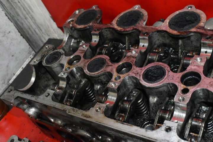фото №16, Головка двигуна 9688418110 citroen c5 ii x7 iii 2.0 hdi 163 km 08-17