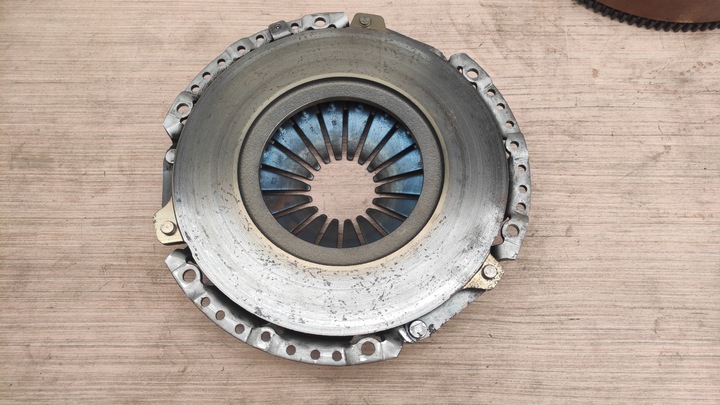 фото №6, Зчеплення диск притиск колесо двомасовий маховик з двома масами ford focus mk3 1.5 tdci 120km