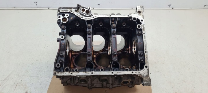 фото №13, Блок управления (оригинал) низ двигателя suzuki vitara 2,5 v6 h25a