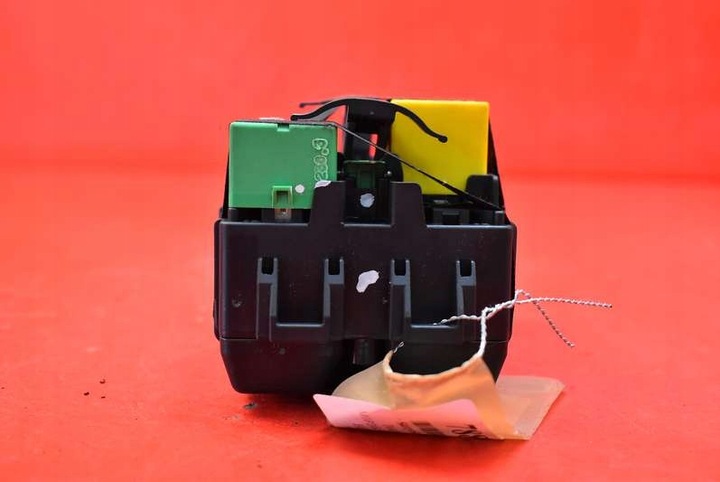 фото №7, Коробка запобіжників 9666232680 peugeot 208 1.0 vti 68 km 12-16