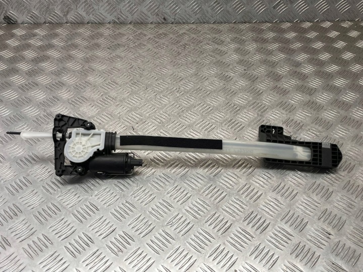 фото №7, Bmw (oem) 7443108 6' g32 gt механізм привід підйомник ролета праве зад