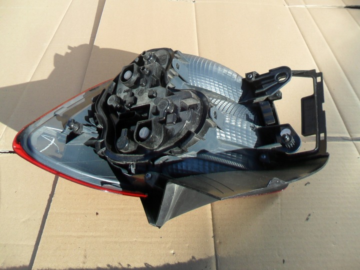 фото №14, Bmw 1 f20 10-14 led права лампа 90006572