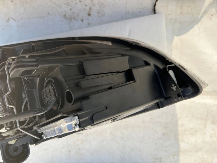 фото №13, Лампа ліва volvo xc60 v60 s60 2010 ксенон поворотний