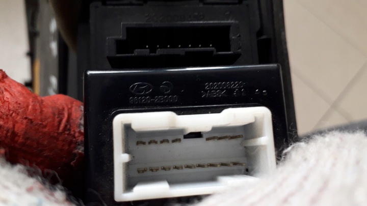 фото №7, Hyundai santa fe ii 09- панель рамка usb вибірник