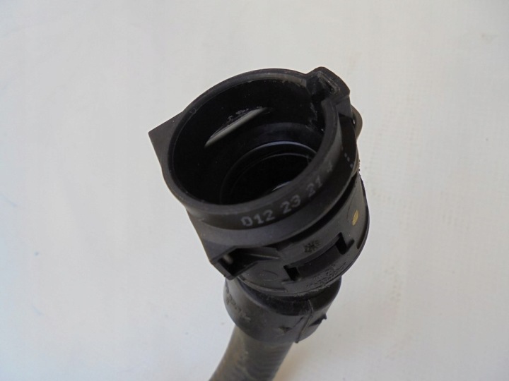 фото №7, Шланг трубка  трубка основний  1.2 thp hn05 citroen e-c4 c4 3 iii 23 9853184480
