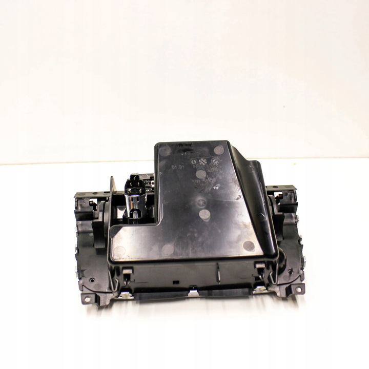 фото №5, Mercedes-benz c w205 2015 пепельница панели распределительной