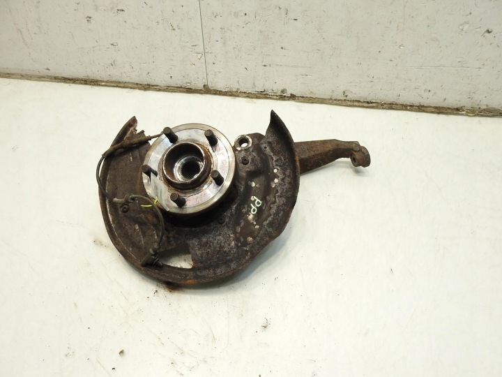 фото №8, Ступица поворотный кулак правое перед land rover discovery iii 2.7 v6 rub000224