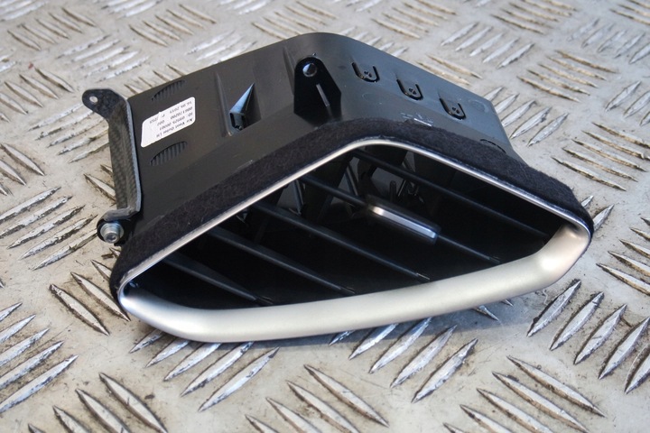 фото №1, Решітка повітропровід ferrari 488 861702 1 2