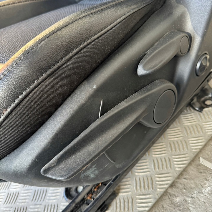 фото №8, Сидіння диван напівшкіра комплект jeep compass ii 2019 рік