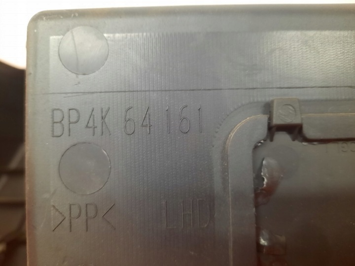 фото №9, Mazda 3 iii 1.6 citd 06-09 5d бардачок пассажира 8127025200tfx