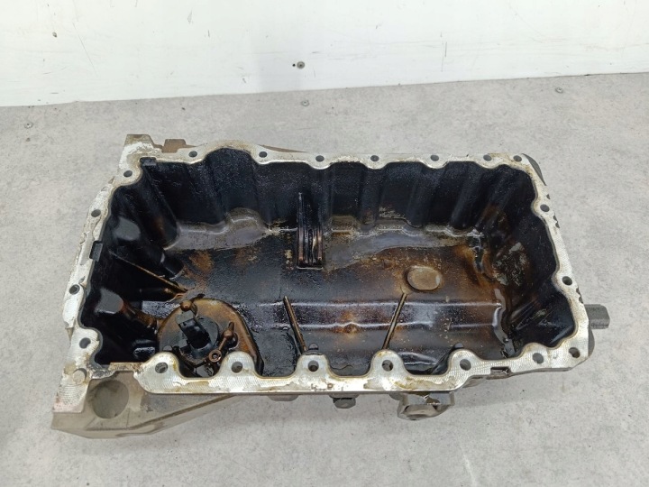 фото №9, Поддон масла vw touran i 06f103603f 2.0 fsi 150km 2003-2010
