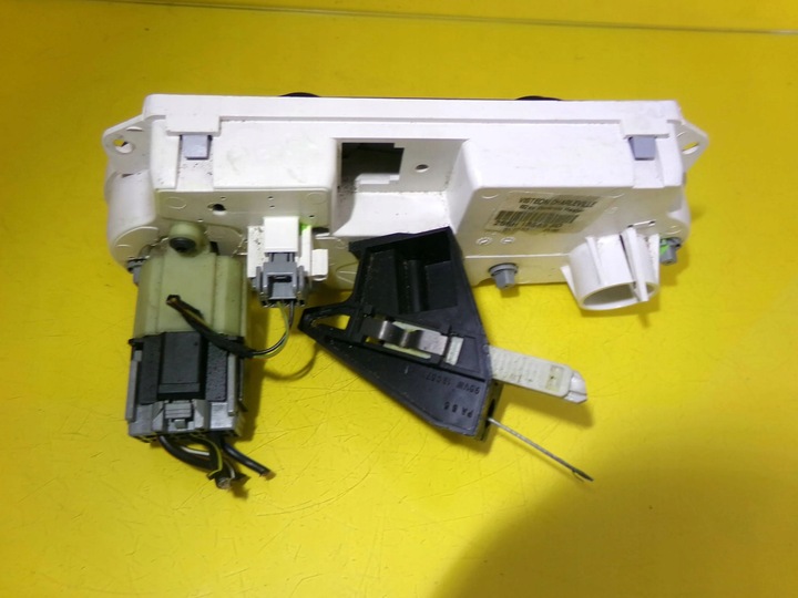 фото №7, Панель управление воздуховод ford fiesta v 2s6h18549bd nr1352