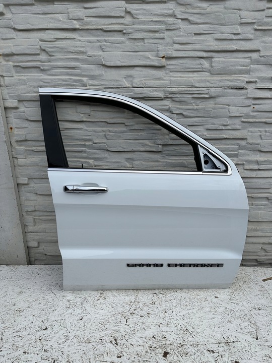 фото №1, Grand cherokee wk2 дверь правые передние белый gw7