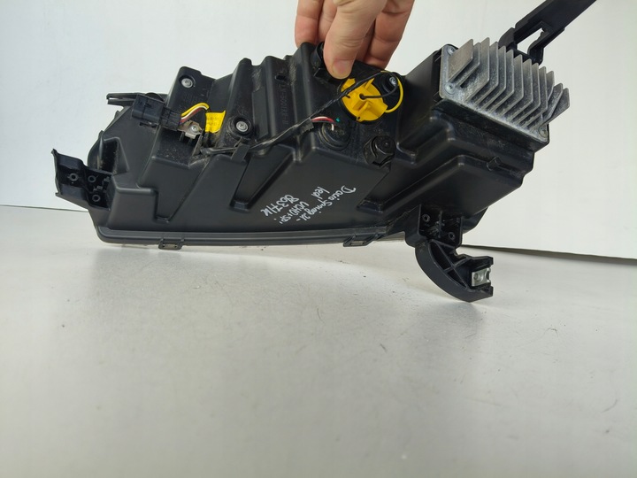 фото №8, Лампа права фара верхня led dacia spring 21-