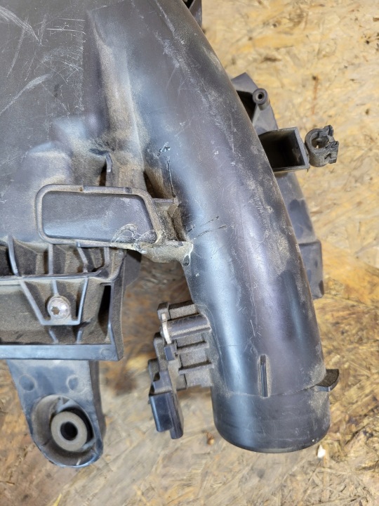 фото №6, Корпус фільтра повітря citroen c4 cactus 1.6bhdi 9806561080