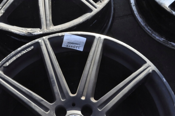 фото №10, Mercedes e63 amg диски алюмінієві r19 9j 9.5j 5x112 a2124015002 a2124015102