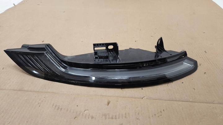 фото №1, Лампа ліва зад задня porsche 911 992 9p5945091b