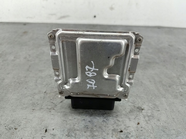 фото №9, Компьютер, блок управления  hyundai i30 i cw fl 39103-2b125 2284486 9101090021 1.4
