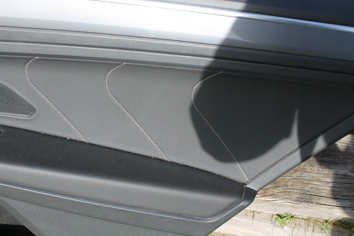 фото №6, Боковина двері оббивка правий зад vw tiguan ii r line шкіра