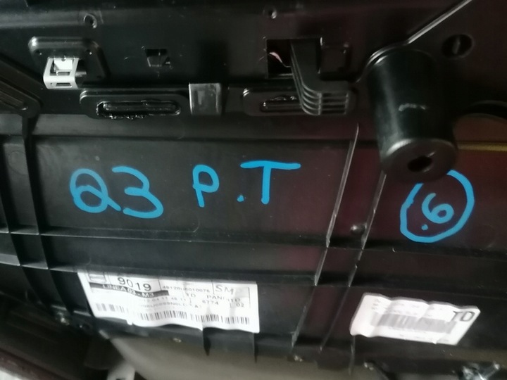 фото №9, Audi q3 12r сиденья диван обшивки