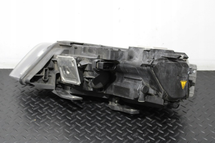 фото №10, Лампы перед led audi q3 8u0 8u s-line 8u0941006 8u0941005